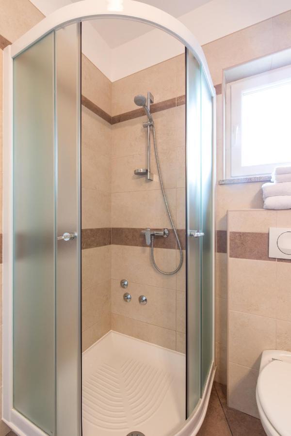 Apartmani Laura Krk Krk Town Zewnętrze zdjęcie
