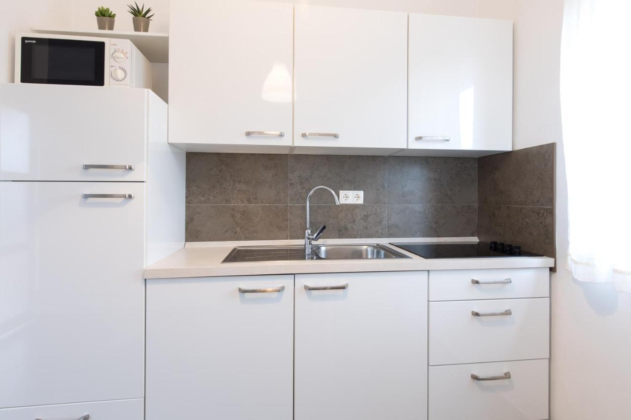 Apartmani Laura Krk Krk Town Zewnętrze zdjęcie