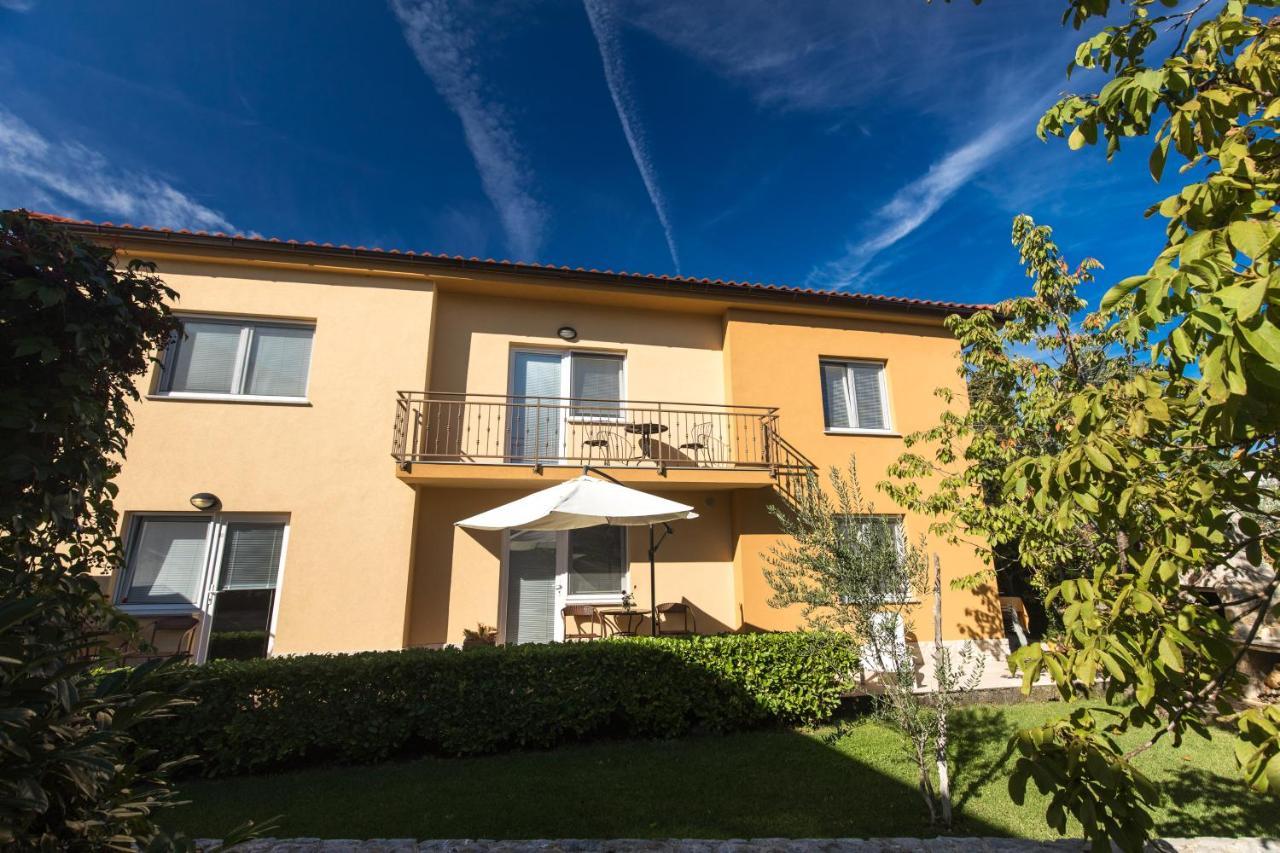 Apartmani Laura Krk Krk Town Zewnętrze zdjęcie