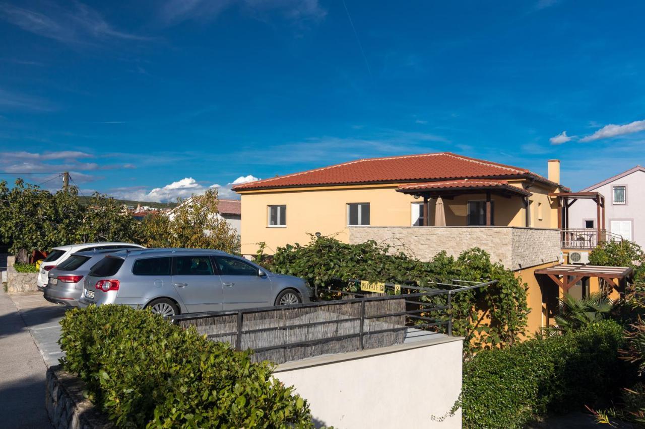 Apartmani Laura Krk Krk Town Zewnętrze zdjęcie