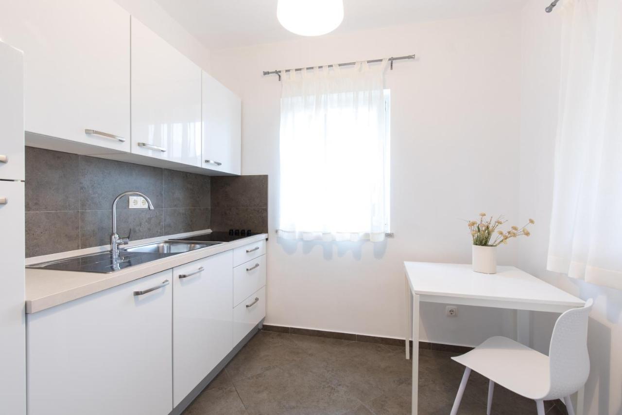 Apartmani Laura Krk Krk Town Zewnętrze zdjęcie